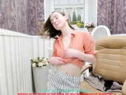 kira_coy__02062022_1241_female_chaturbate
