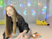 lola_myluv__07062022_2143_female_chaturbate_3