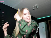 ur_sweet_lily_18062022_1137_female_chaturbate