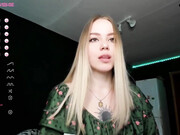 ur_sweet_lily_18062022_1137_female_chaturbate
