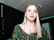 ur_sweet_lily_18062022_1137_female_chaturbate