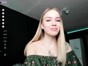 ur_sweet_lily_18062022_1137_female_chaturbate_2