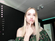 ur_sweet_lily_18062022_1137_female_chaturbate_3