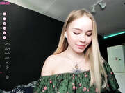 ur_sweet_lily_18062022_1137_female_chaturbate_3