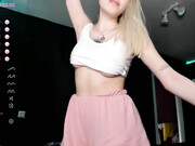 ur_sweet_lily_18062022_1137_female_chaturbate_4
