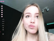 ur_sweet_lily_18062022_1137_female_chaturbate_5