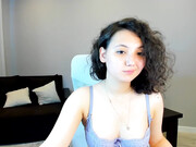 your_lilly_girl_17062022_1527_female_chaturbate_2