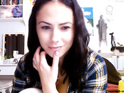 ami_white_29102019_1931_myfreecams