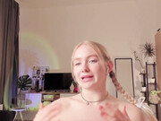 charming_daisy_08082022_1707_female_chaturbate_4