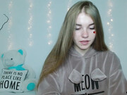 little__cherrry_22082022_0152_female_chaturbate