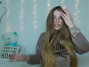 little__cherrry_22082022_0152_female_chaturbate_4