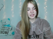 little__cherrry_22082022_0152_female_chaturbate_5